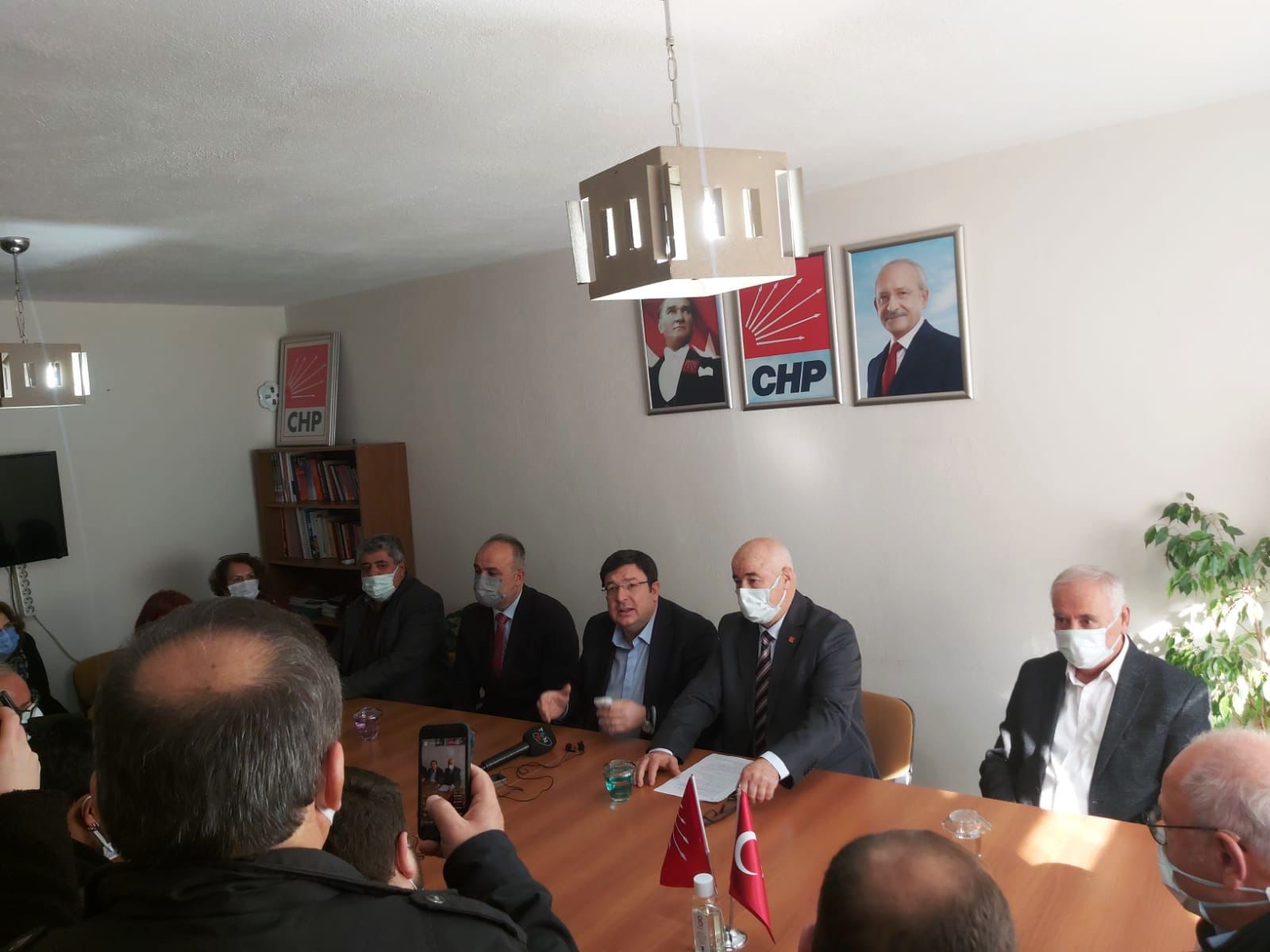 ESKİ İYİ PARTİ KURUCU İL BAŞKANI İRFAN DEHMEN CHP’YE KATILDI