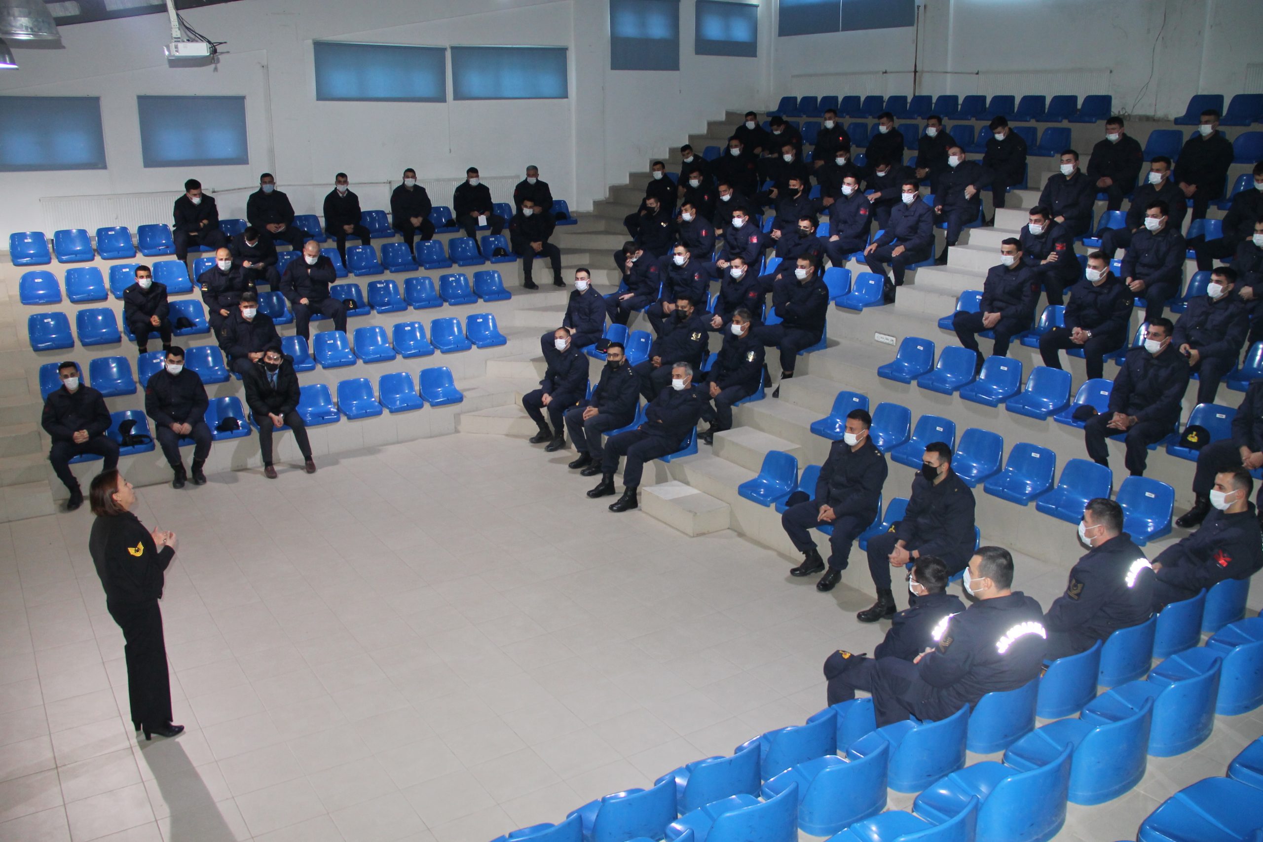 Jandarma Aile İçi ve Kadına Yönelik Şiddetle Mücadele Konusunda Farkındalık Çalışmalarına katıldı