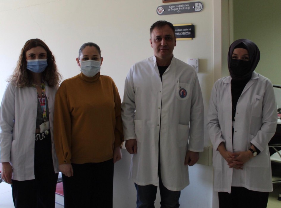 ÇOMÜ hastanesinde yapılan ilk aşılama gebelikle sonuçlanmış ve bebek sahibi olacaklarının müjdesi verilmiştir.