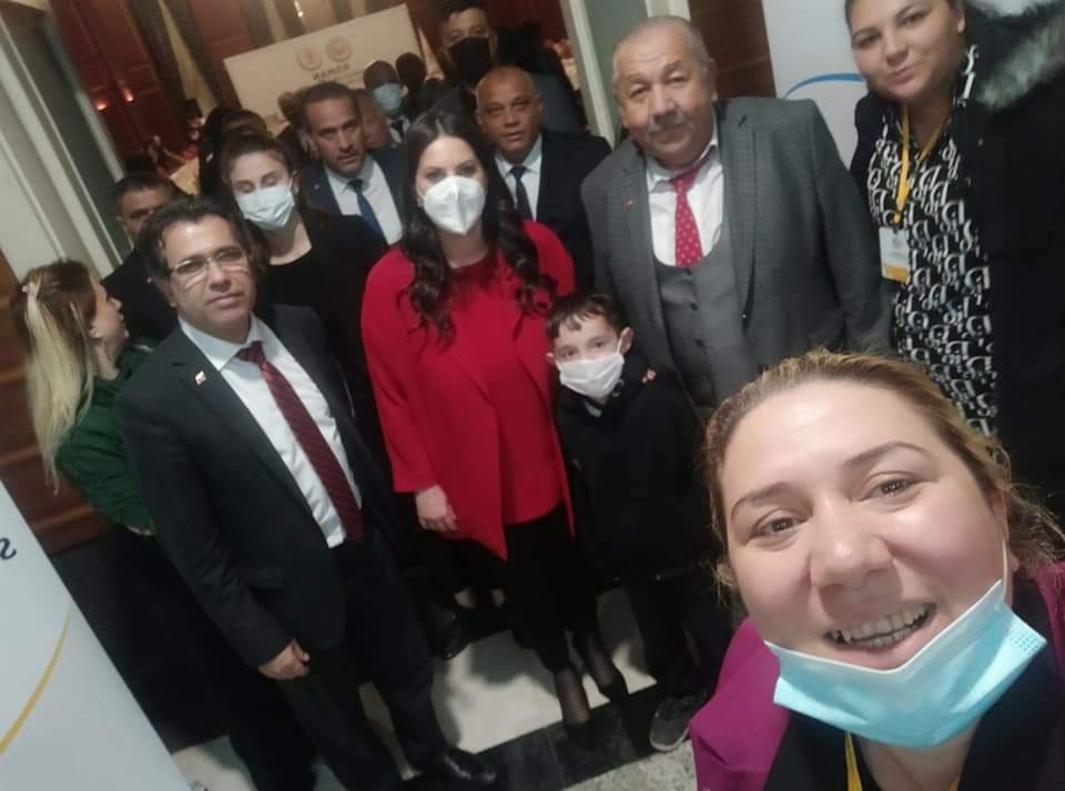 Devletin Zirvesinde Romanları Temsil Etti