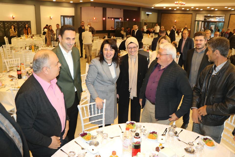 AK Parti teşkilatı, merkez ilçe muhtarlarıyla iftarda buluştu
