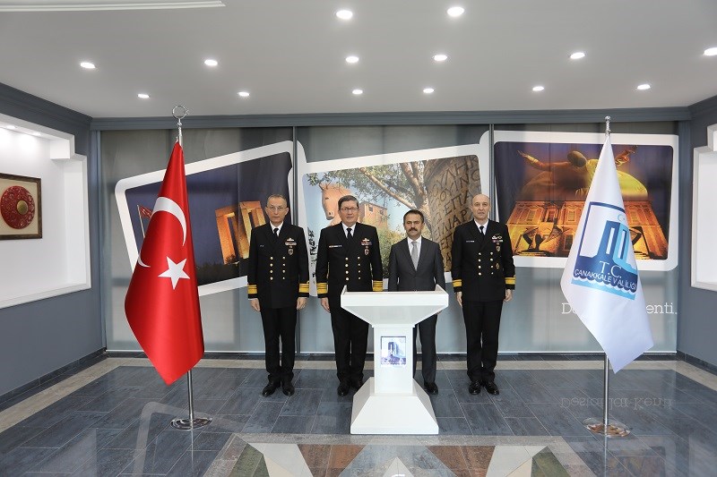 Deniz Kuvvetleri Komutanı Oramiral Adnan Özbal, Vali İlhami Aktaş’ı Ziyaret Etti