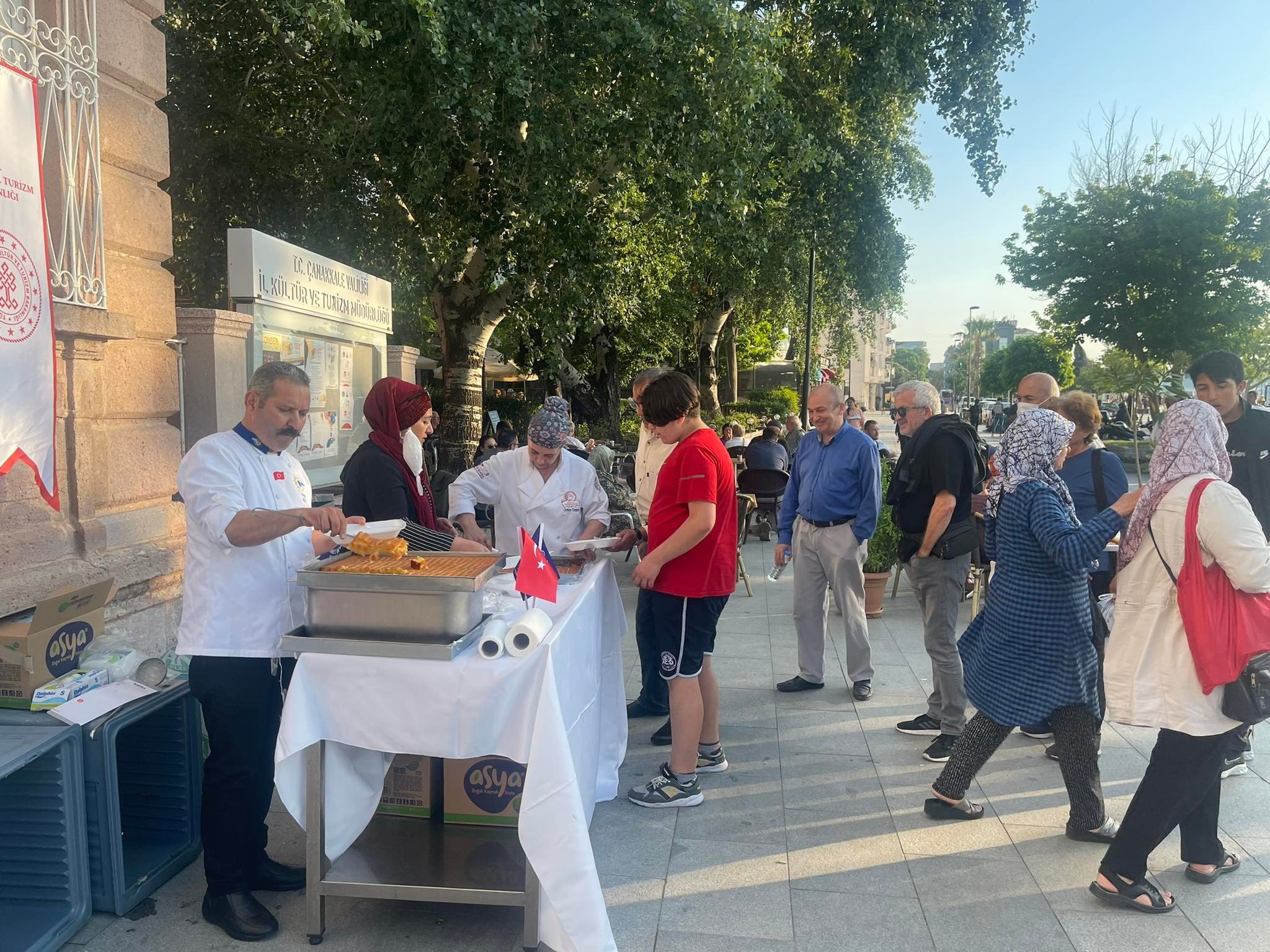 VATANDAŞLARA YÖRESEL LEZZET VE TADIM ETKİNLİĞİ YAPILDI