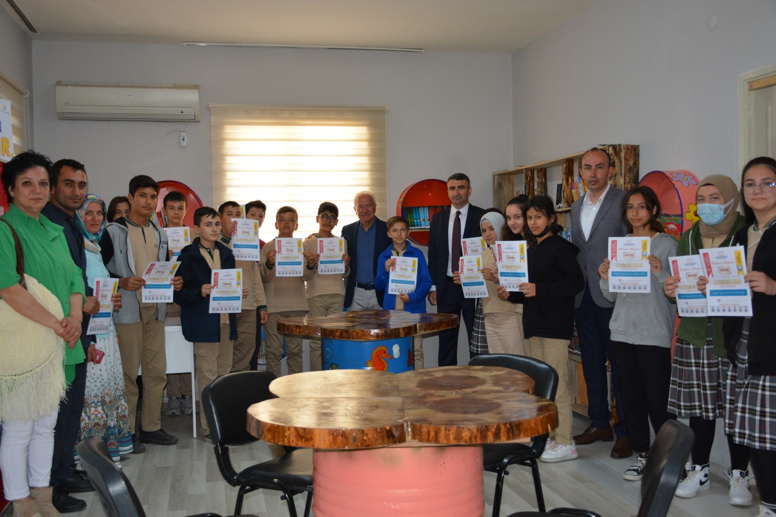 Kurumlar Öğrencilerin Akademik Başarısını Arttırmak İçin Çalışıyor