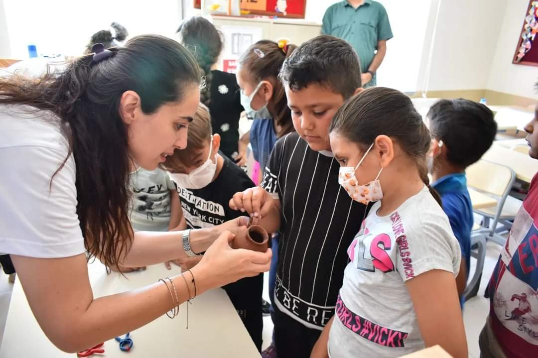 “Sınıf Arkadaşım Homeros” köy yollarında