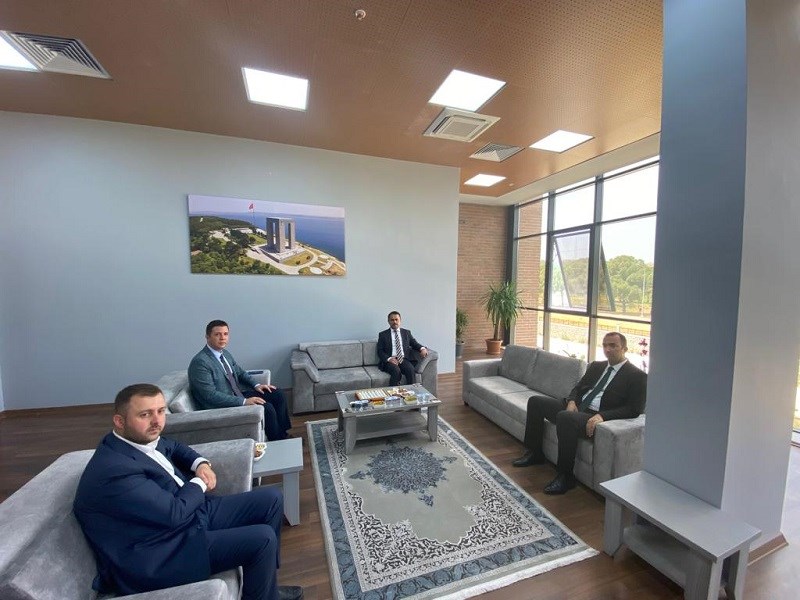 Vali İlhami Aktaş, Ezine Kaymakamlığı’nı Ziyaret Etti