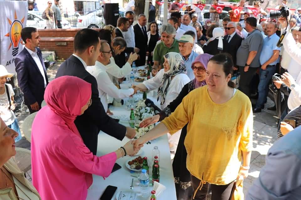 AK Parti Çanakkale İl Teşkilatı Kurban Bayramı nedeniyle bir araya geldi