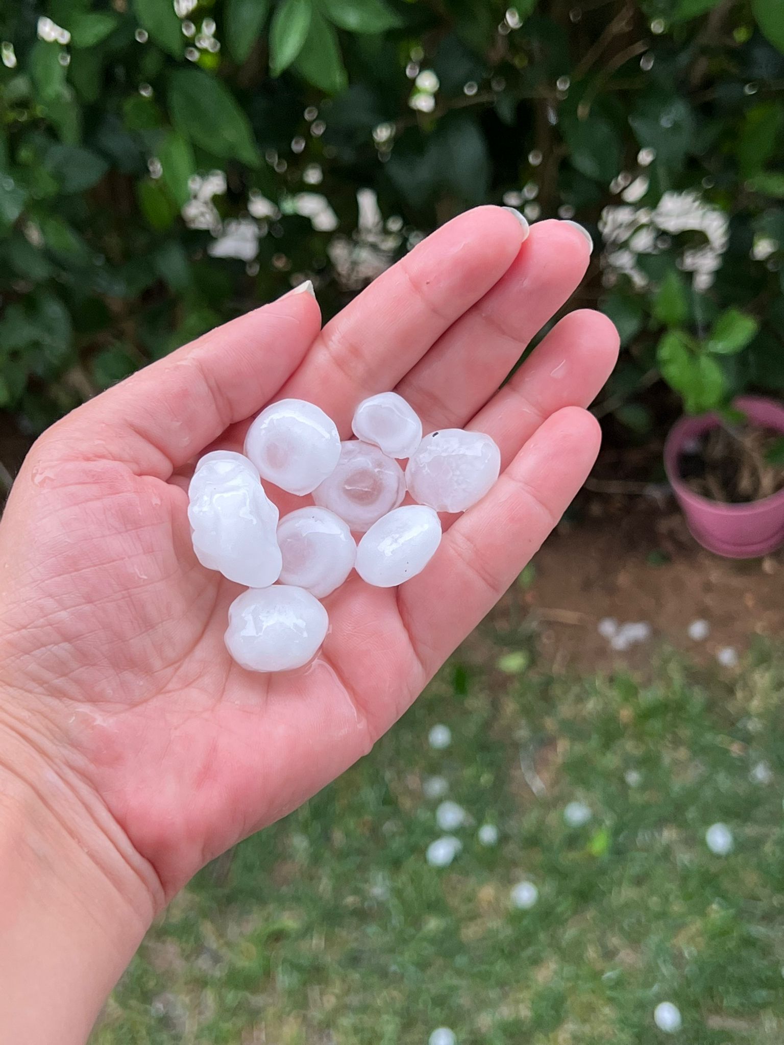 Kepez’de misket büyüklüğünde dolu yağdı