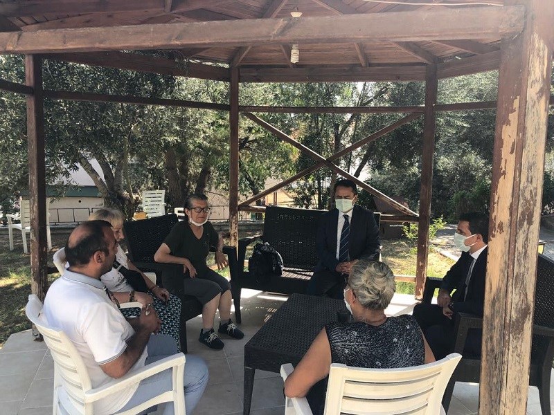 Vali Aktaş, Küçükkuyu’da Hamiyet Feridun Sözen Çocuk Evlerini ve Huzurevini Ziyaret Etti