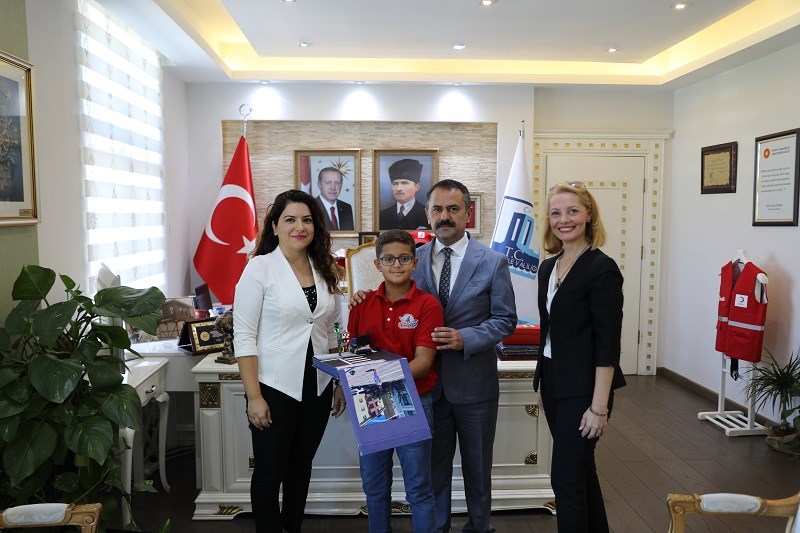 TEKNOFEST’te Finale Kalan Egemen Kaya, Vali İlhami Aktaş’ı Ziyaret Etti