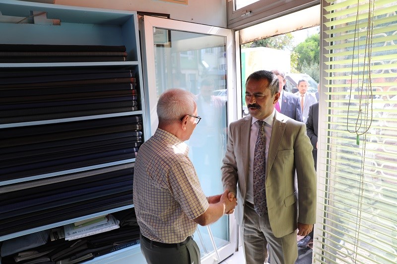 Vali Aktaş, Ahilik Haftası Kutlamaları Kapsamında Esnafları Ziyaret Etti