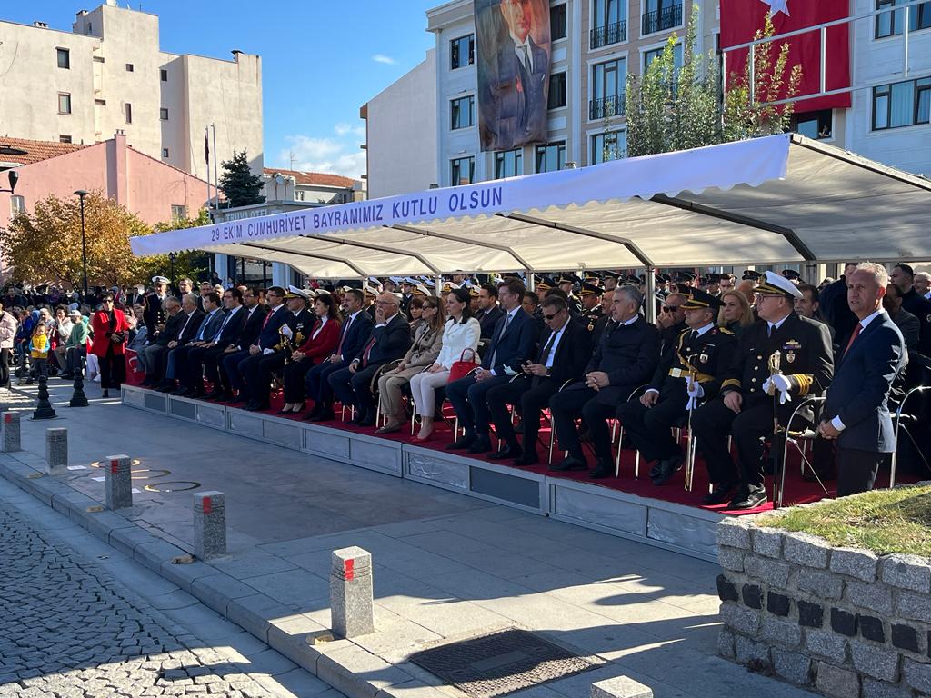 Çanakkale’de 29 Ekim coşkusu yaşandı.