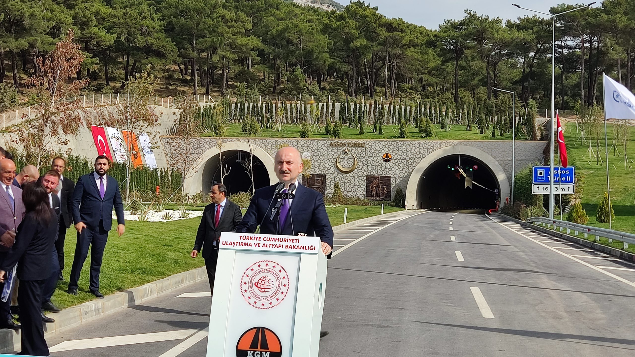 Asos ve Troya tünelleri açıldı