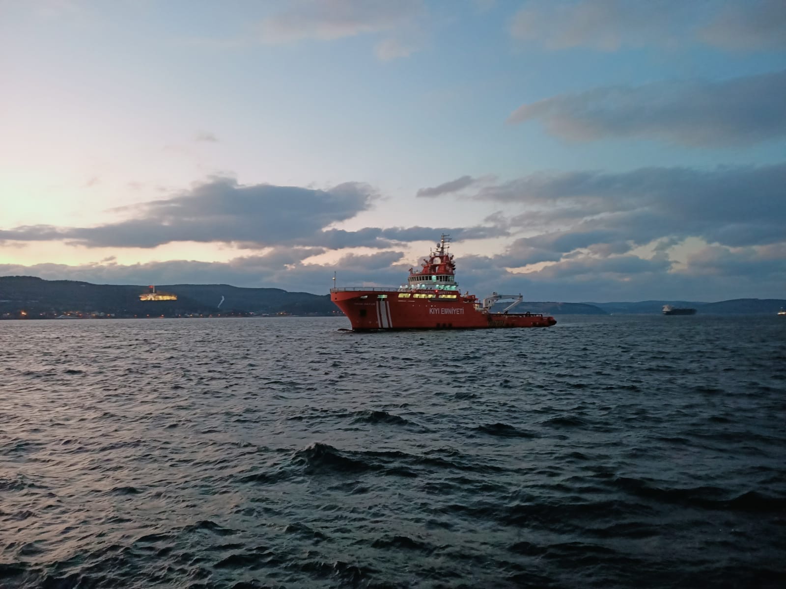 Deprem bölgesine hareket eden Nene Hatun, Çanakkale’ye uğradı