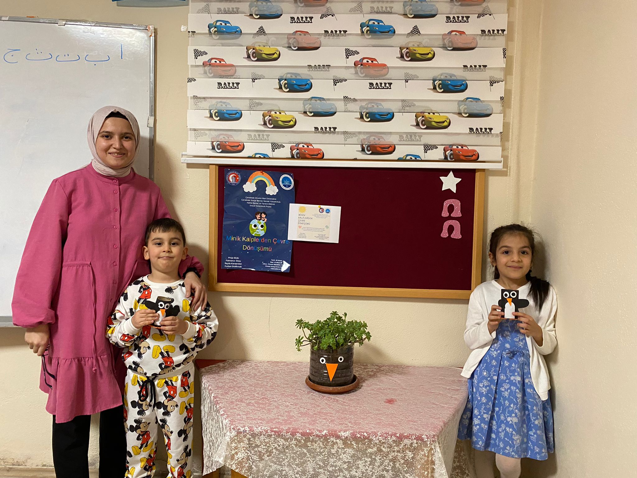 ÇOMÜ ÖĞRENCİLERİNDEN ÇEVRE DÖNÜŞÜMÜNE MİNİK KALPLERLE KATKI