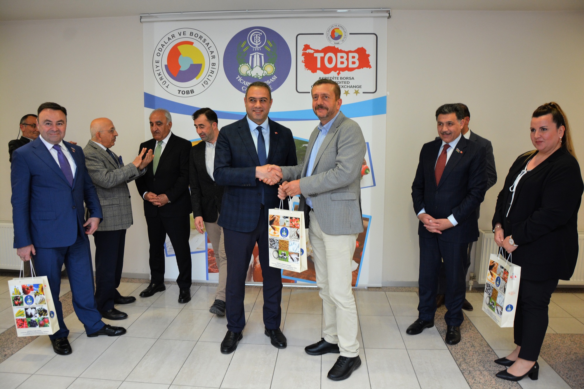 TİCARET BORSASINA AZERBAYCAN HEYETİNDEN ZİYARET