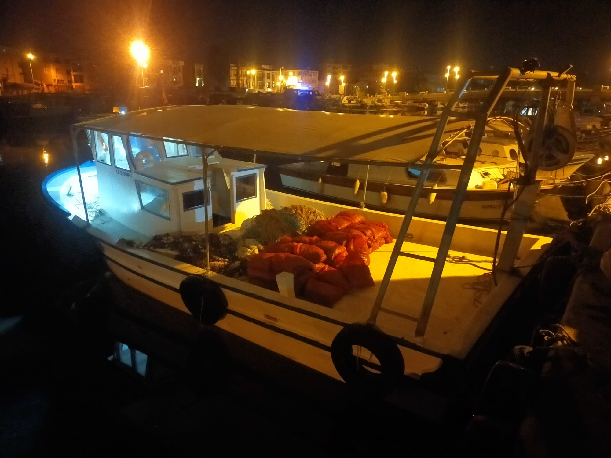 Çanakkale’de kaçak avlanan 1,5 ton akivades yakalandı