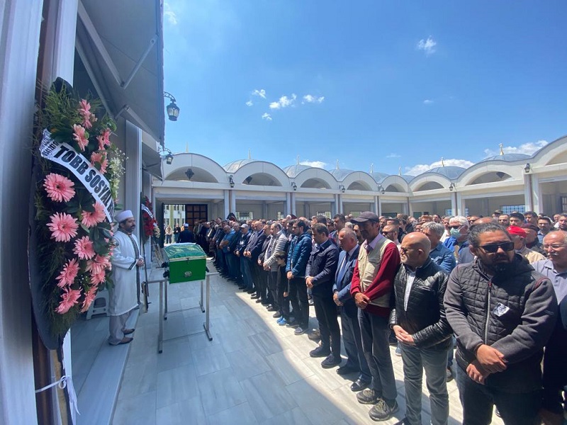 Vali Aktaş TOBB Lisesi Müdürü Eker’in cenazesine katıydı