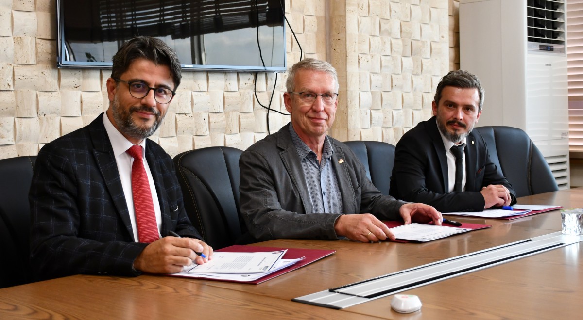 Bir İş Birliği Daha