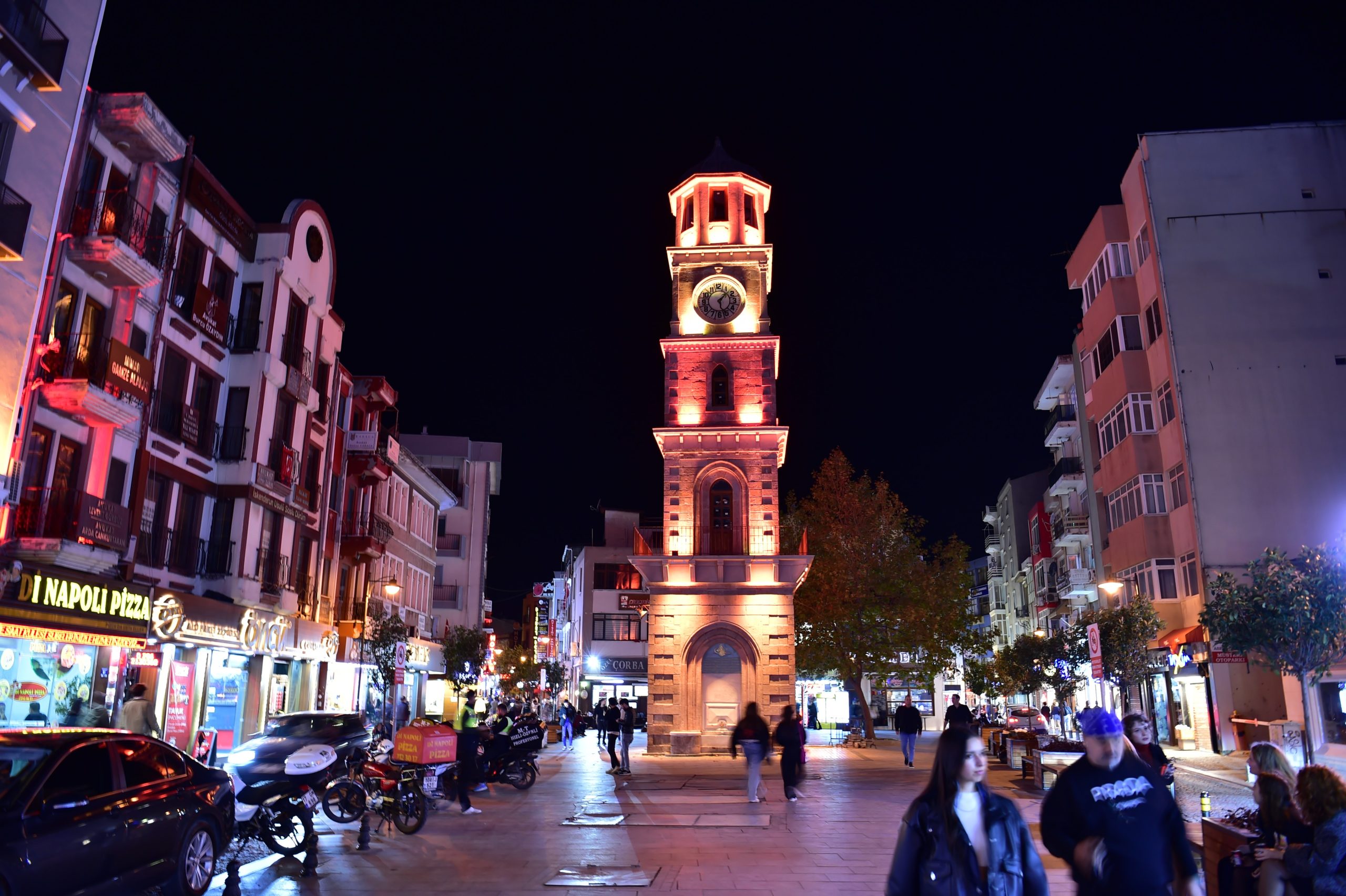 Farkındalık İçin Turuncu Işıklar Yakıldı