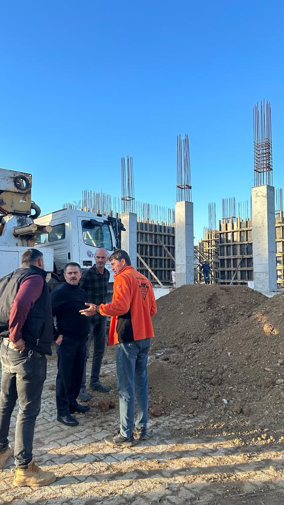 Vali İlhami AKTAŞ, İnşaat Çalışması Devam Eden Kalkım İlkokulunda İncelemelerde Bulundu