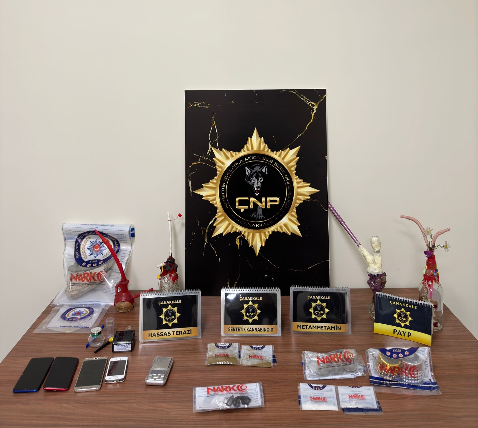 8 kişiden 2’si tutuklandı.