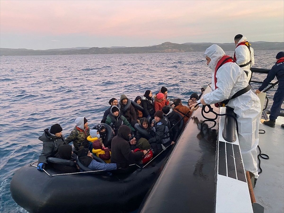 128 göçmen yakalandı