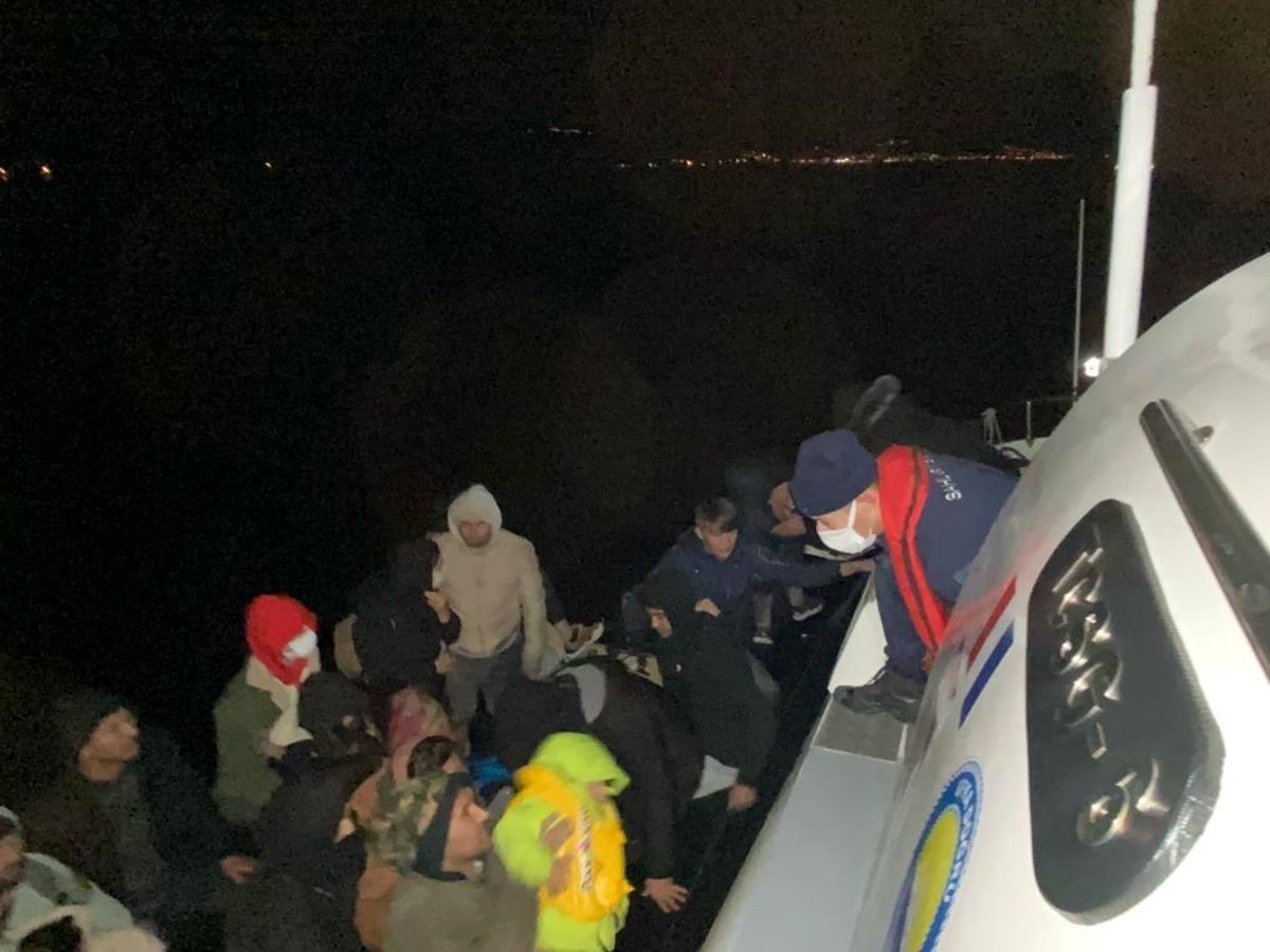 96 kaçak göçmen kurtarıldı