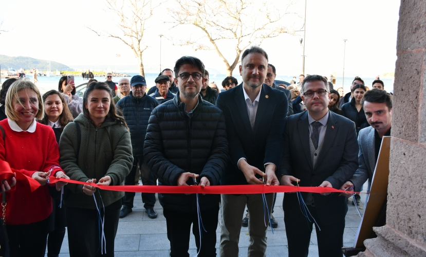 “Cumhuriyetimizin 100 Yılında ÇOMÜ’lü Olmak” Adlı Fotoğraf Sergisi Açılışı Gerçekleşti