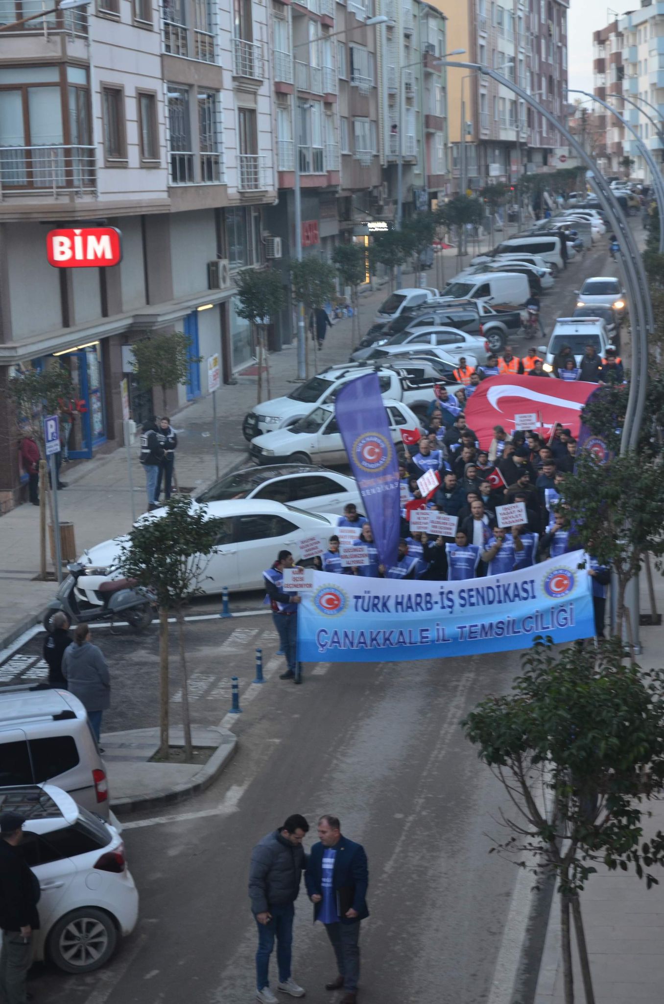 Harb-İş’e üye işçileri eylem yaptı.