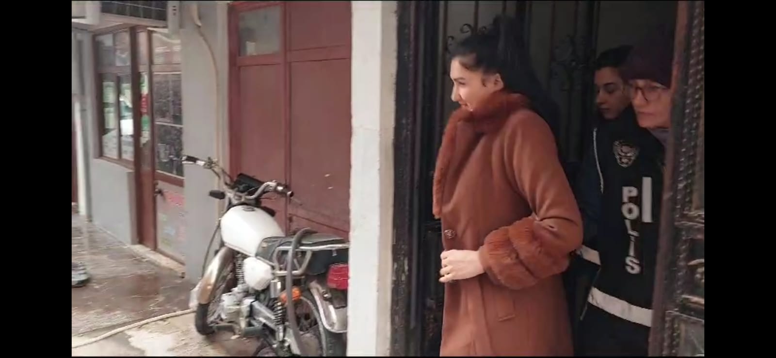 Kırmızı bültenle aranıyordu Çanakkale de yakalandı