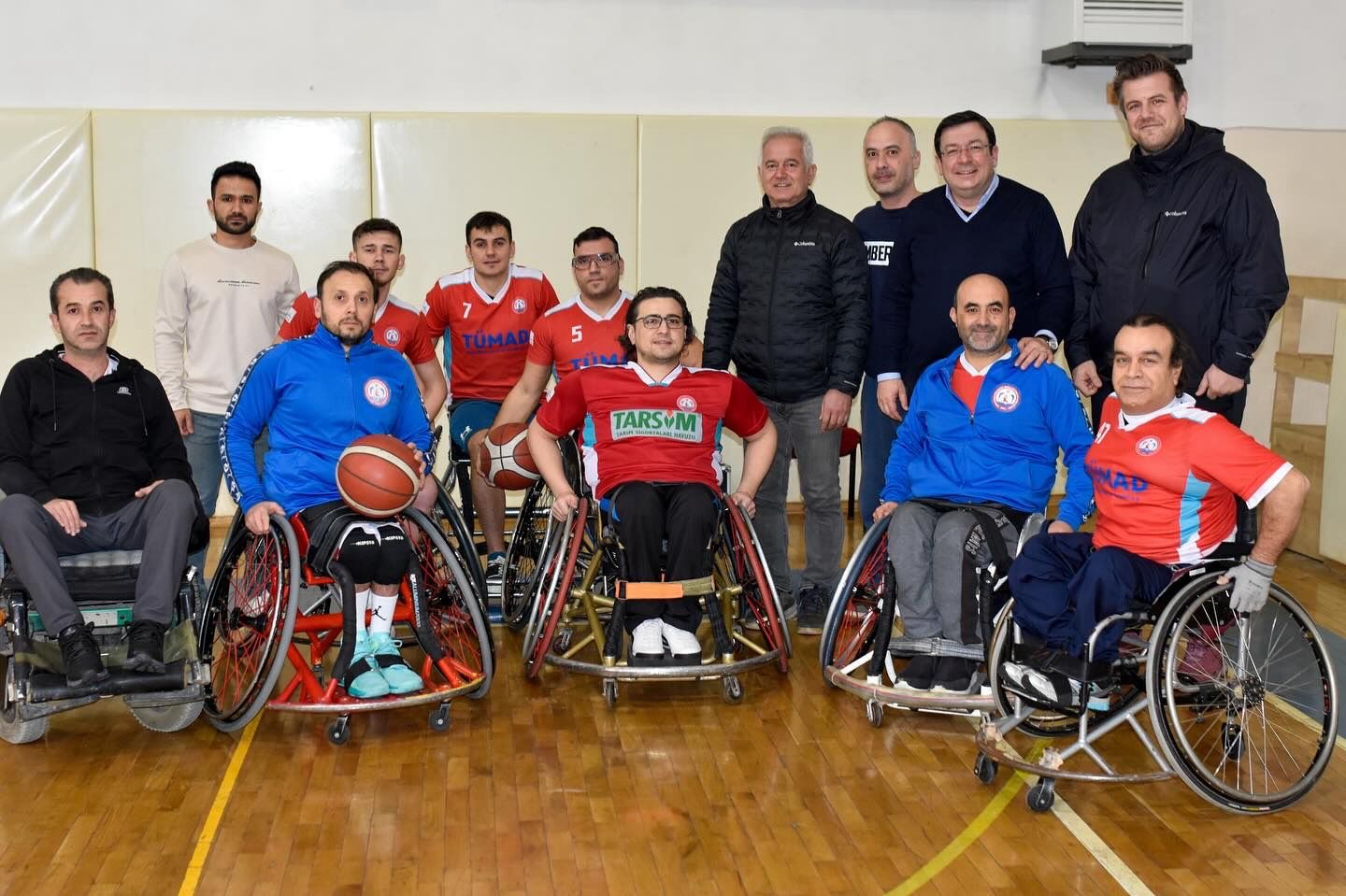 CHP’li Erkek, engel tanımayan iki takımada başarılar diledi