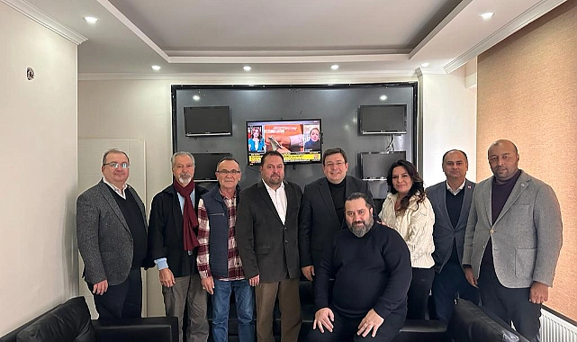 Muharrem Erkek, Çanakkale İnternet ve Sosyal Medya Basın Mensupları Derneği’ni ziyaret etti