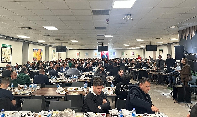 Geleneksel iftar programı