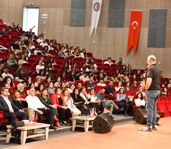 ÇOMÜ’de Kariyer Günü Etkinliği Gerçekleşti