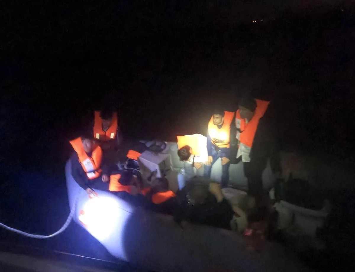 8 Göçmen kurtarıldı