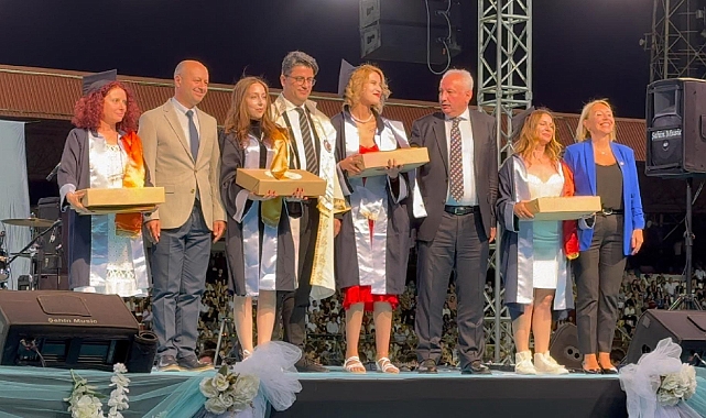 ÇOMÜ’de mezuniyet heyecanı