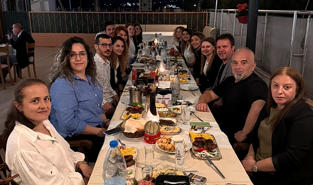 Fizyoterapistler yemekli gecede buluştu