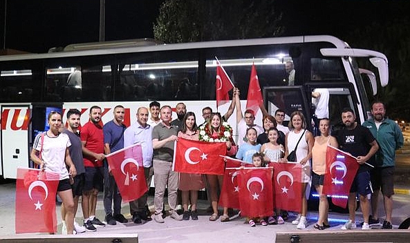 Merve Vatan memleketine döndü