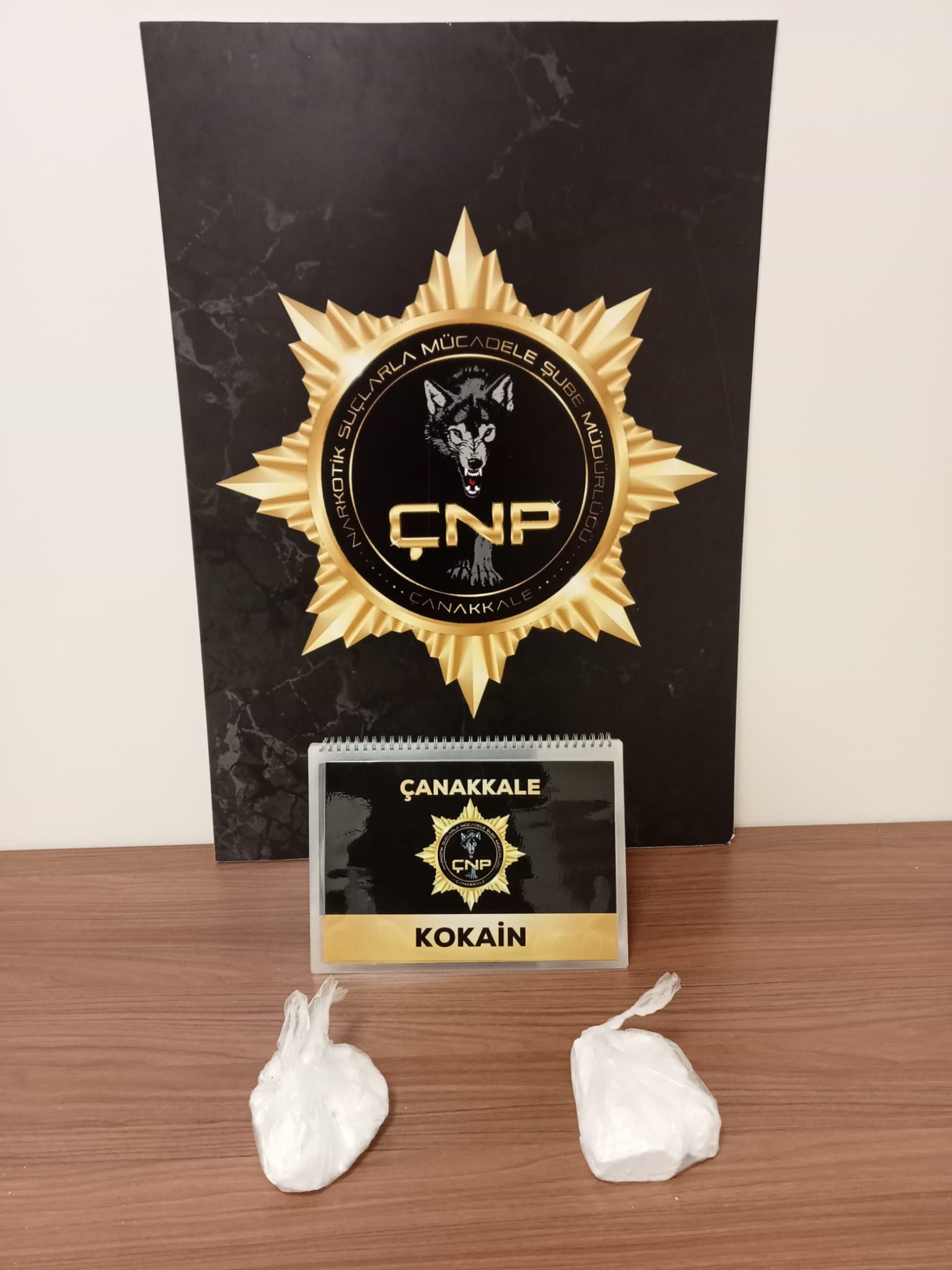 Çanakkale’de piyasa değeri 2 milyon TL olan 493.89 gram kokain maddesi ele geçirildi