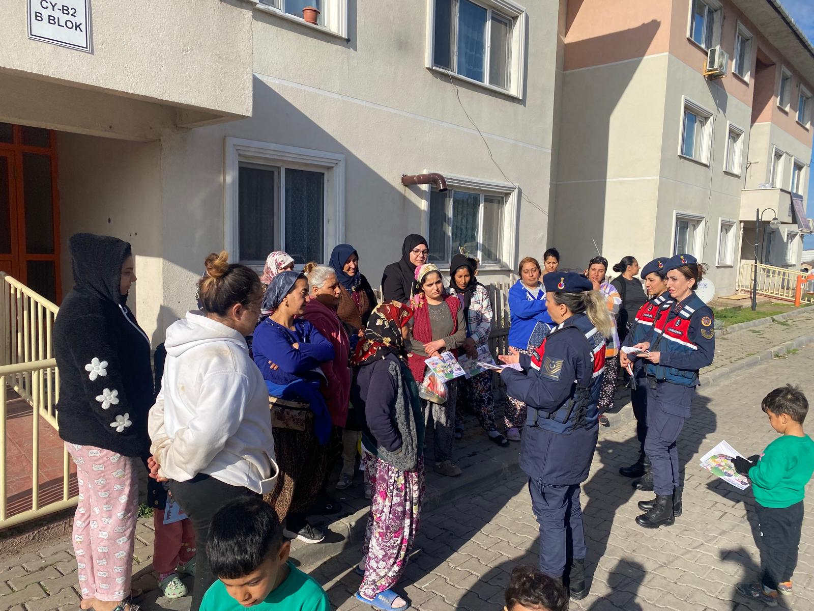 Çanakkale’de Jandarma Erken Yaşta ve Zorla Evlilik ve Aile İçi ve Kadına Yönelik Şiddetle Mücadele İçin Sahada