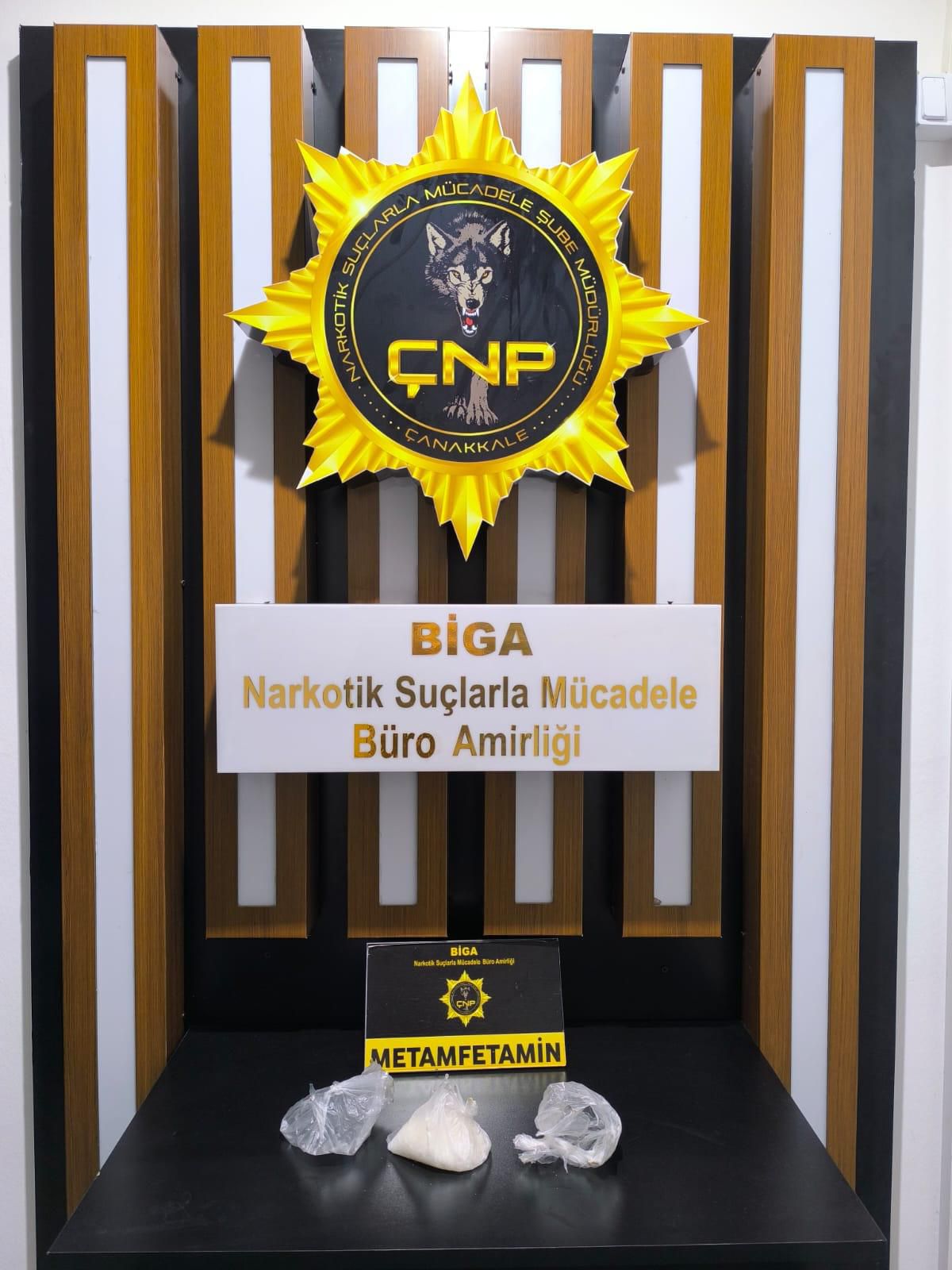 Biga’da polisten kaçan araçtan 80 gram Metamfetamin çıktı