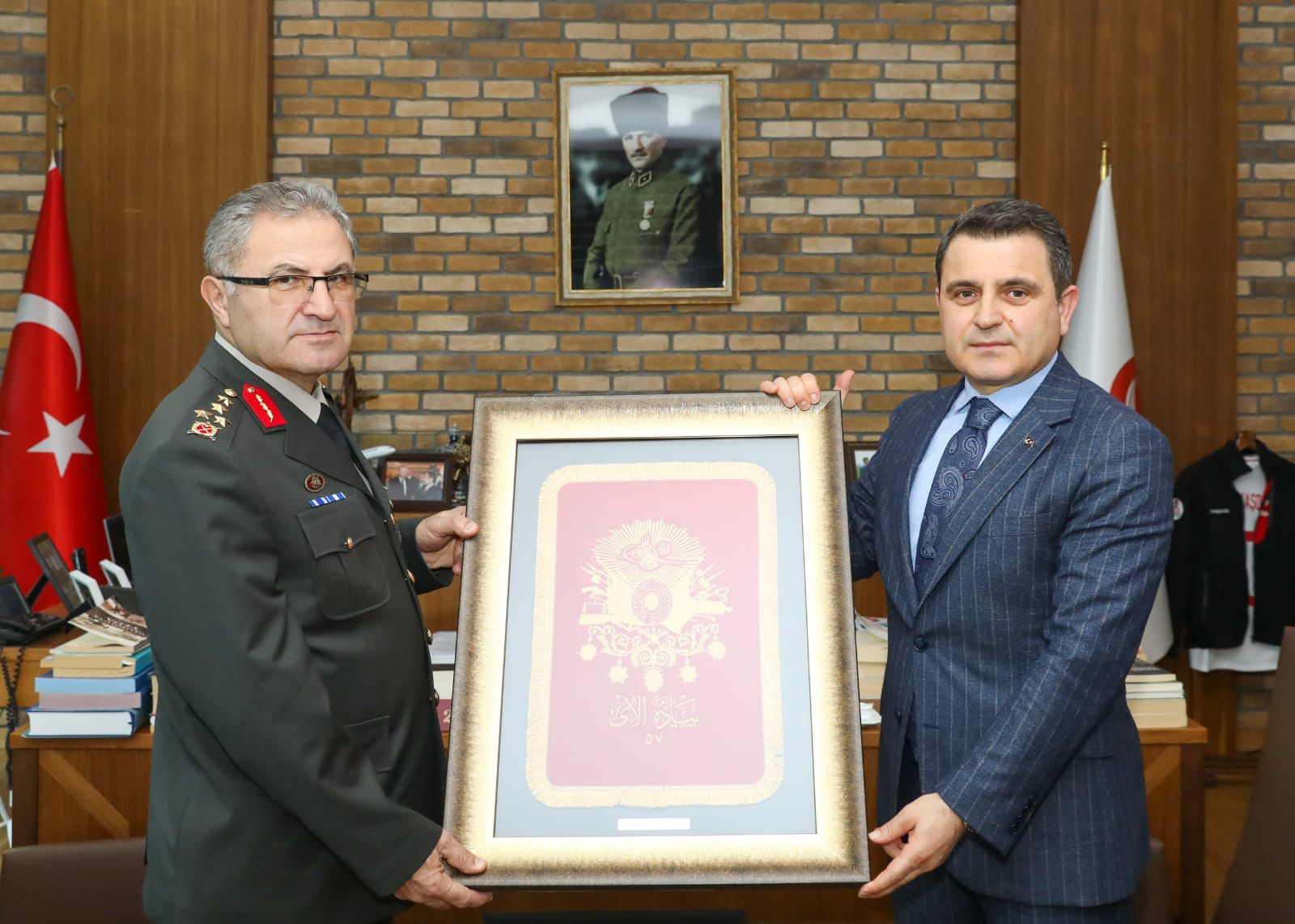 1’inci Ordu Komutanı Orgeneral Metin Tokel, Alan Başkanı İsmail Kaşdemir’e ziyaret etti