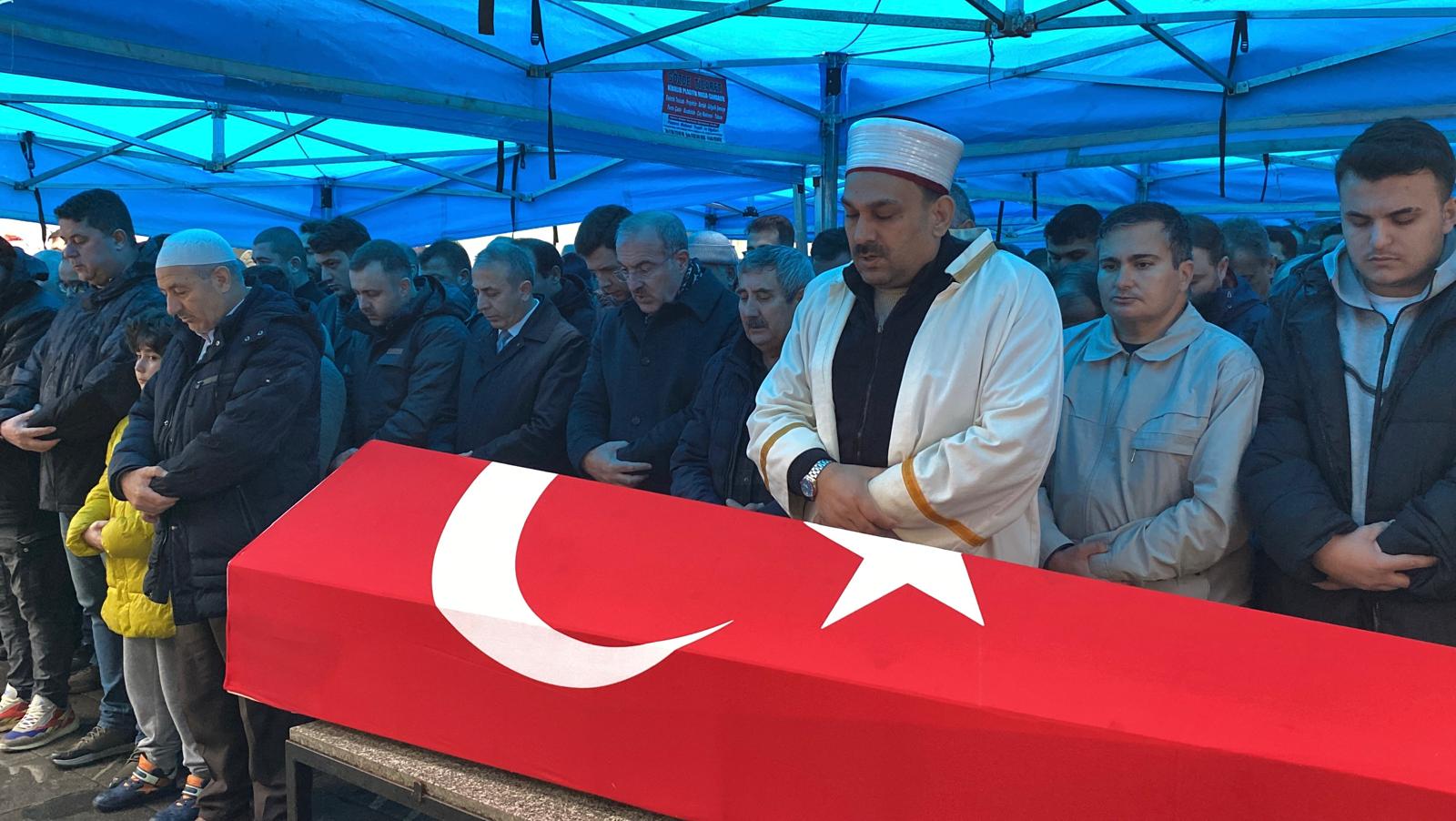 Motosiklet kazasında hayatını kaybeden polis memuru Çanakkale’de toprağa verildi