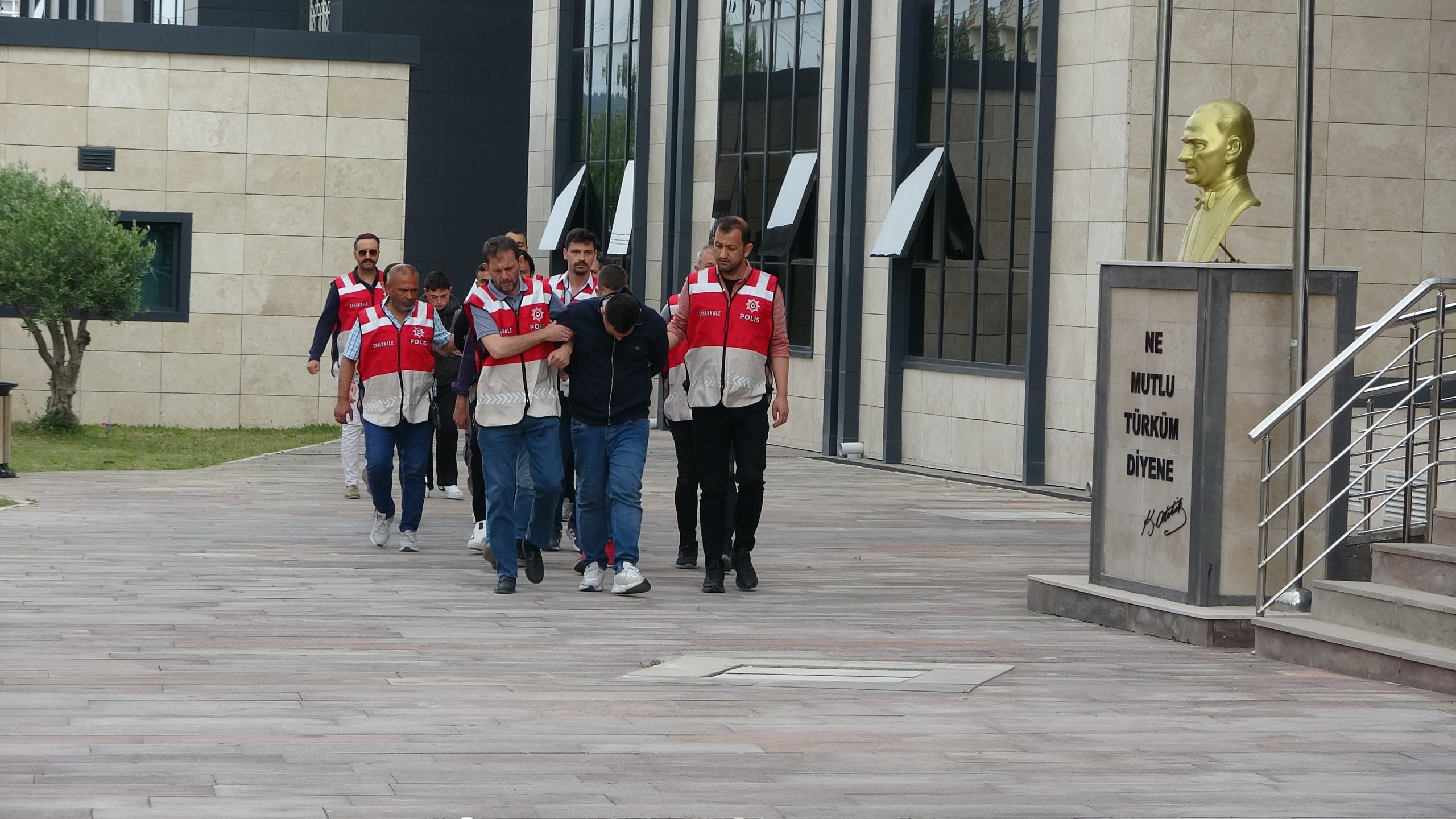 Suç makineleri adliyeye sevk edildi