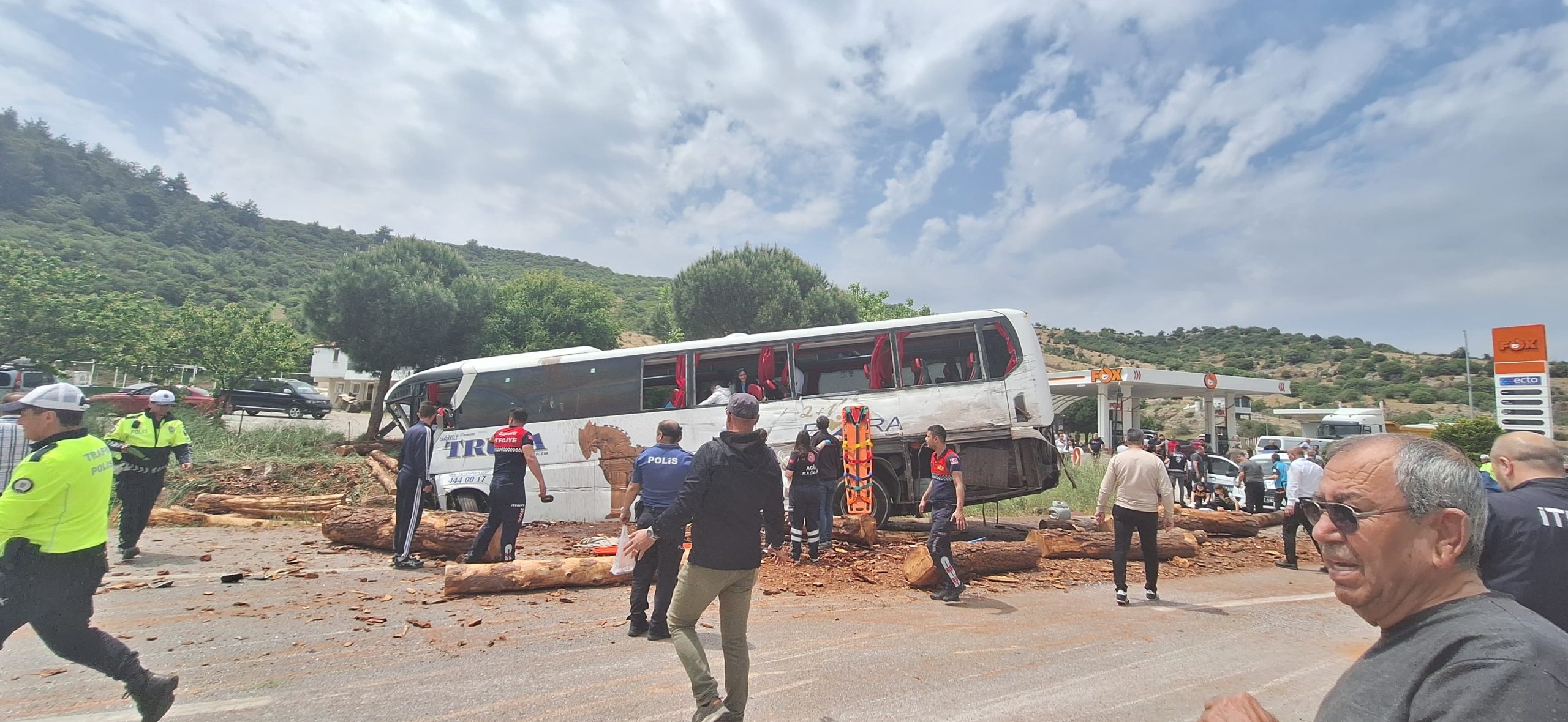 Çanakkale’de katliam gibi kaza 8 ölü 21 yaralı