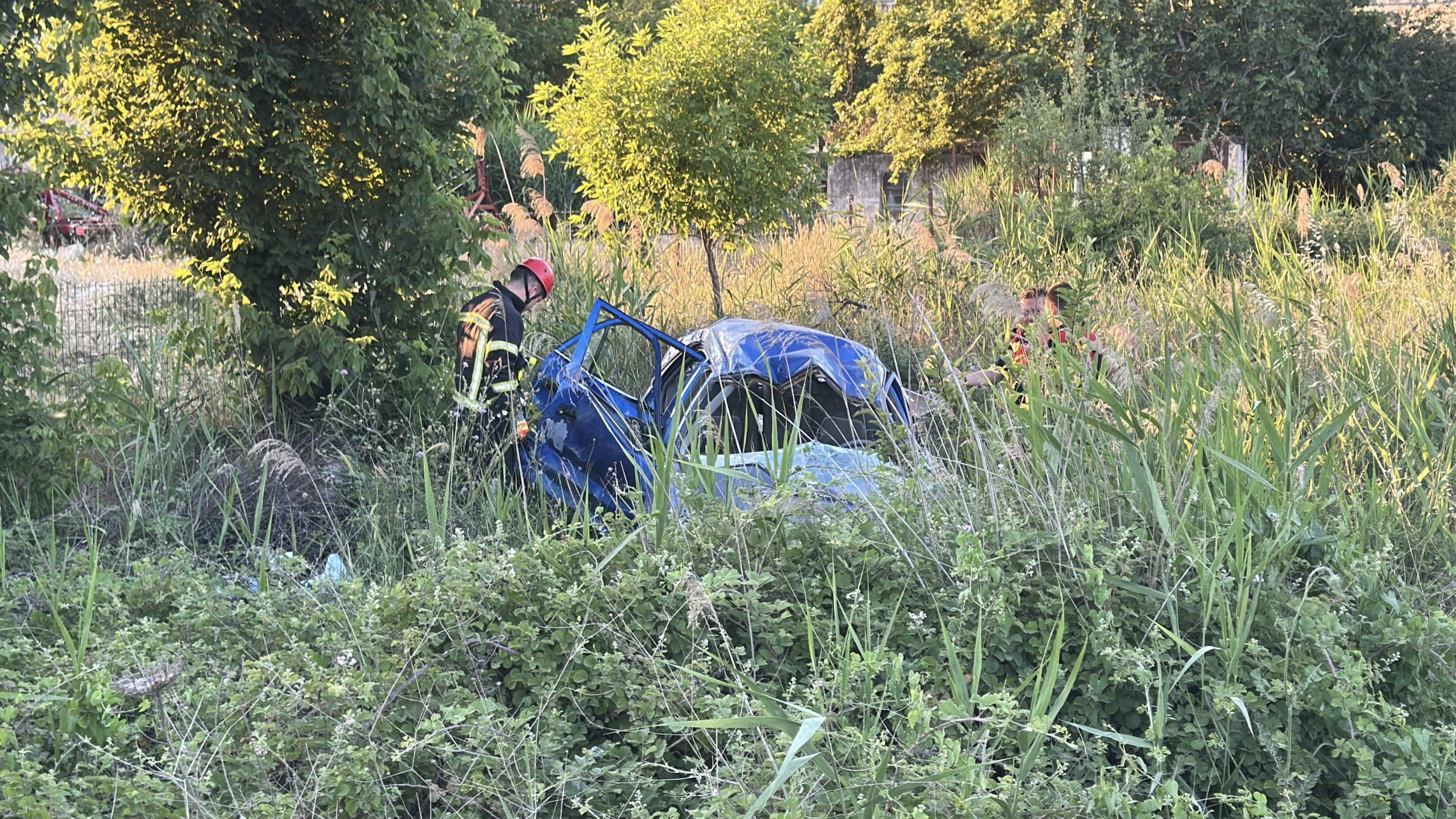 Çanakkale’de 3 otomobilin karıştığı zincirleme trafik kazasında 5 kişi yaralandı.