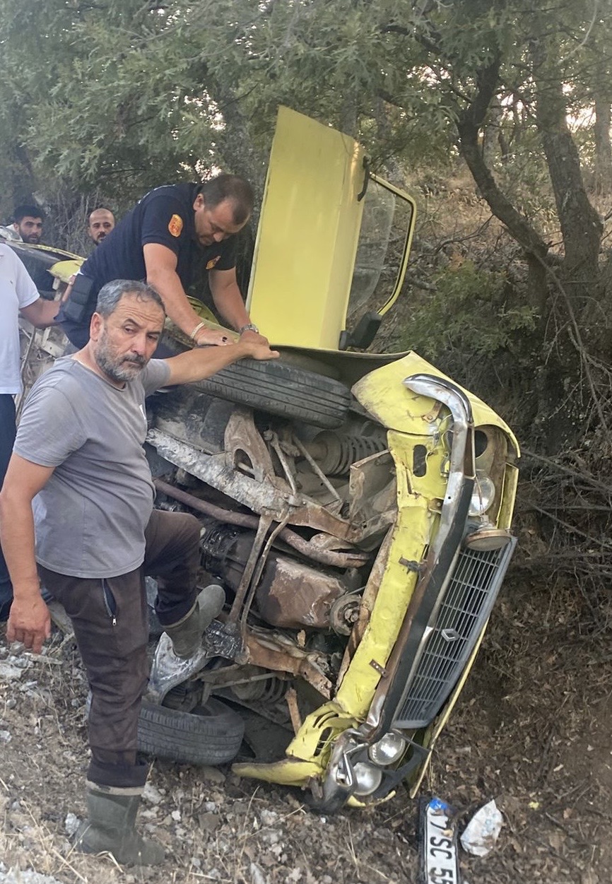 Çanakkale’de otomobil takla attı