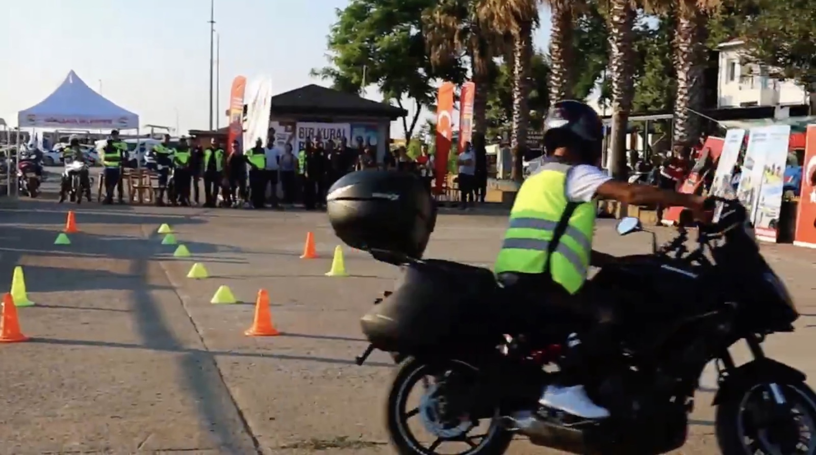 Jandarma ekipleri Gökçeada’da güvenli sürüş eğitimi verdi