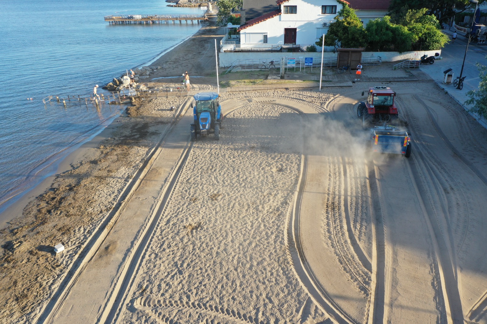 Sahiller Düzenli Olarak Temizleniyor